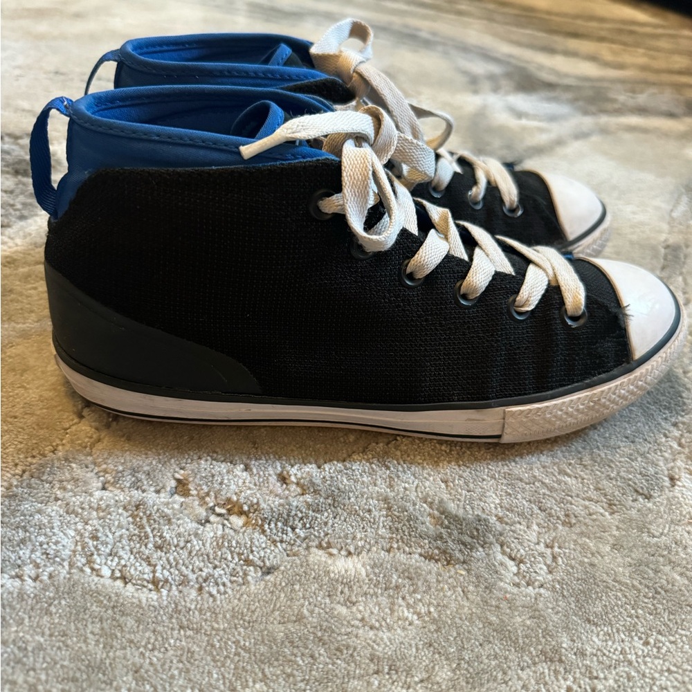 Black and Blue Converse Hightop Sneakers Sz 6